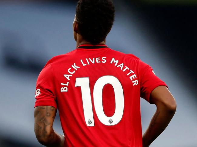 -曼联轻取热刺，博格巴扑点救主世界杯