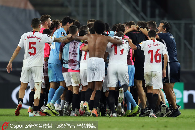 丹麦横扫塞维利亚，拉什福德统治全场